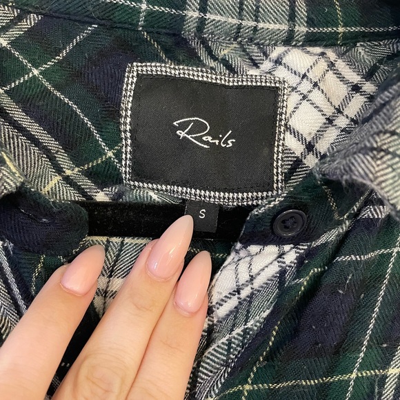 Lightly worn, button down, Rails - Picture 2 of 3